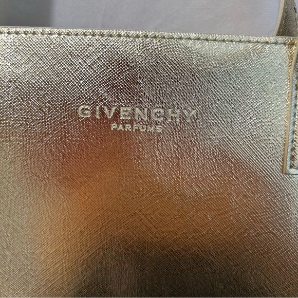 Givenchy Parfums metallic gold tote bag, shoulder bag. - Picture 9 of 10